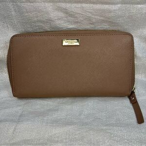KATE SPADE New York zip around accordion wallet